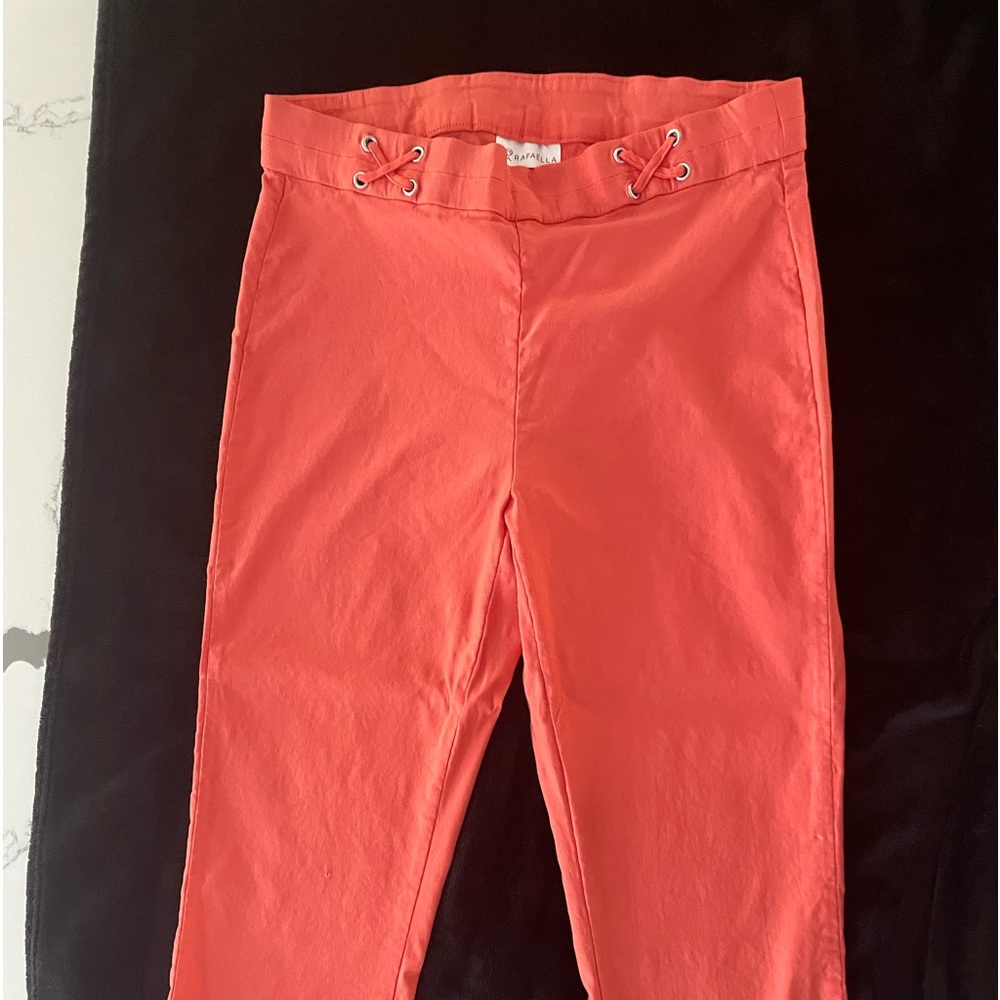Capri pants